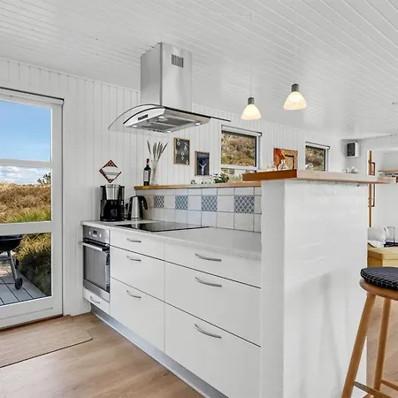 Nashota - 700m From The Sea By Interhome *